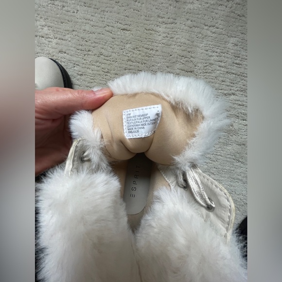 Esprit Winter Boots ivory fur tie up combat boots winter snow fall casual NWOT 9 - Picture 6 of 9